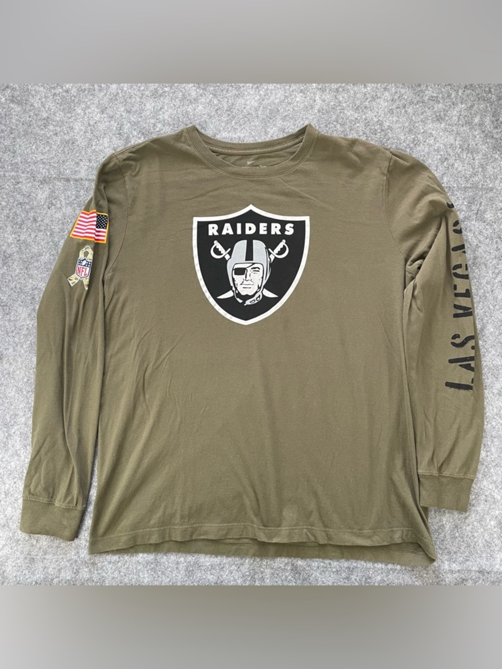 Nike LAS VEGAS RAIDERS Long Sleeve Shirt Mens Size XL NFL USA Flag Army Green